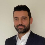 Серхан Айсевер