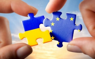 ЕС продолжит поддерживать Украину в реформе децентрализации и выделит EUR25 млн в 2017-2018 г,