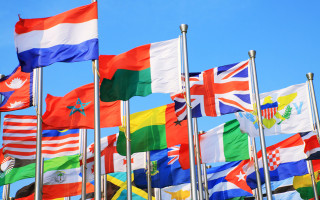 Обмен данными с оффшорами: Россия получит информацию из ОАЭ, Невиса, Гонконг и других